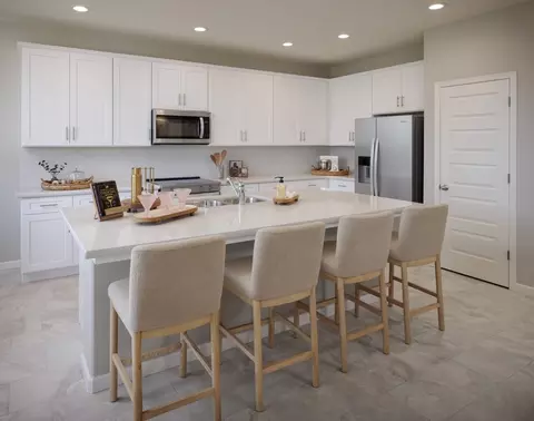 Kitchen - 1617 W Sable Pl, Hanford, CA 93230 photo 3 of 5