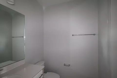 Bath - 1345 Hyde St, Saint Cloud, FL 34771 photo 5 of 6