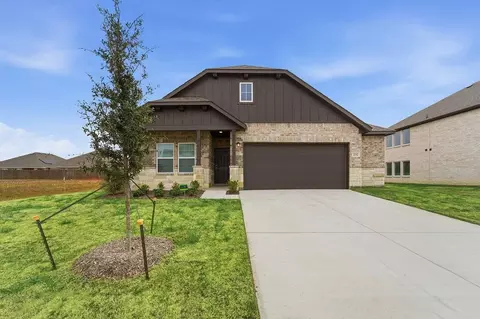 232 Triple Crown Rd, Waxahachie, TX 75165