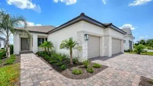 17645 Meandering Palms Xing, Bradenton, FL 34212