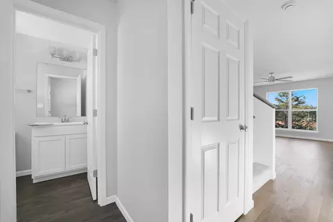 Entry Way - 375 Olympic Dr, Pacific, MO 63069 photo 1 of 1