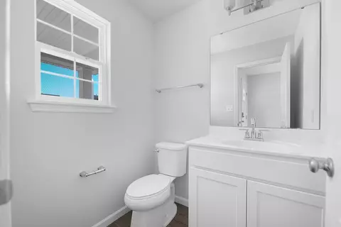 Bath - 375 Olympic Dr, Pacific, MO 63069 photo 1 of 5