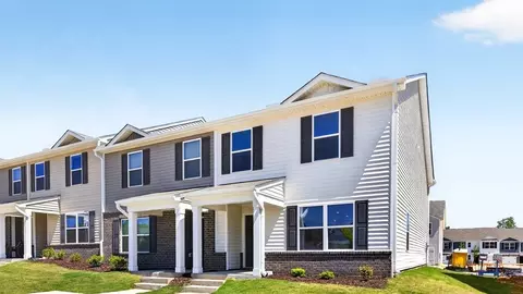 121 Hanging Elm Ln, Fuquay-varina, NC 27526