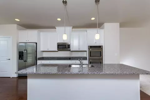 Kitchen - 10 Harrison Aly, Ranson, WV 25438 photo 3 of 4