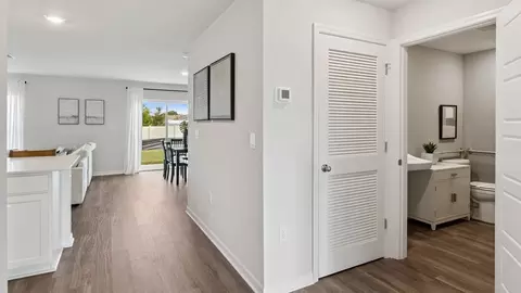 Entry Way - 5530 Savona Dr, Sebring, FL 33872 photo 4 of 5