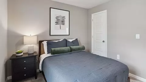 Bedroom - 5530 Savona Dr, Sebring, FL 33872 photo 4 of 9