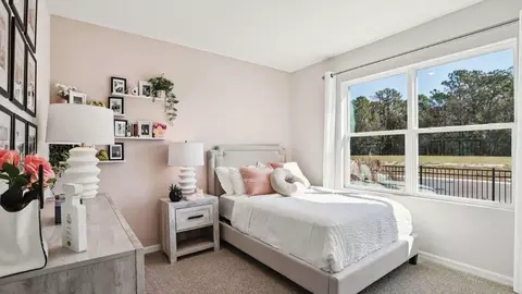 Bedroom - 5530 Savona Dr, Sebring, FL 33872 photo 8 of 9