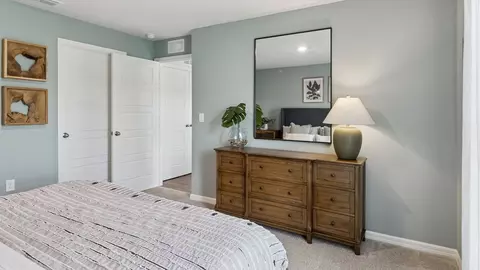 Bedroom - 5530 Savona Dr, Sebring, FL 33872 photo 3 of 9