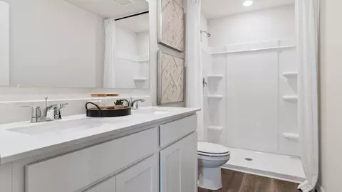Bath - 5530 Savona Dr, Sebring, FL 33872 photo 2 of 3