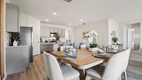 Dining - 5530 Savona Dr, Sebring, FL 33872 photo 7 of 7