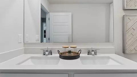 Bath - 5530 Savona Dr, Sebring, FL 33872 photo 1 of 3