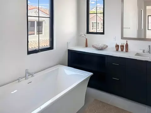 Bath - 425 Ambrose, Irvine, CA 92602 photo 1 of 1