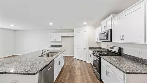 Kitchen - 3173 Emberly Dr, Roebuck, SC 29376 photo 2 of 10