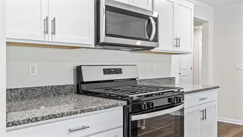 Kitchen - 3173 Emberly Dr, Roebuck, SC 29376 photo 3 of 10
