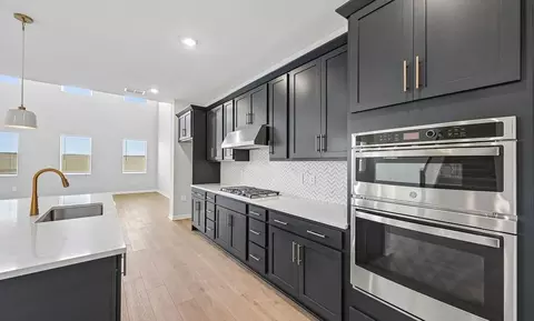 Kitchen - 9927 Hidden Hammock Loop, Parrish, FL 34219 photo 1 of 4