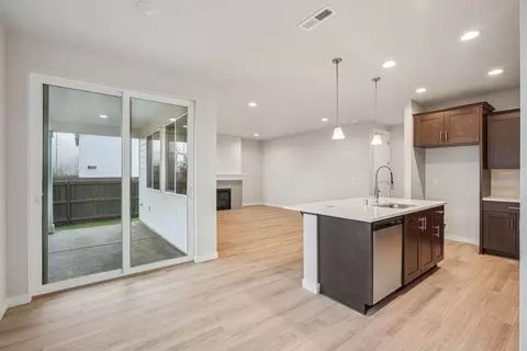1342 W 11th St, La Center, WA 98629
