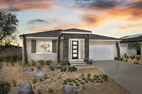 Exterior - 1553 E Holguin St, Lancaster, CA 93535 photo 6 of 7
