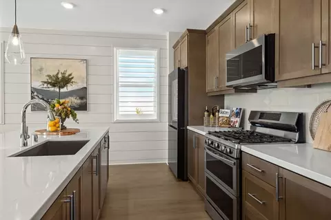 Kitchen - 1553 E Holguin St, Lancaster, CA 93535 photo 2 of 6