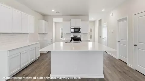 Kitchen - 12556 Thyme Pass, Converse, TX 78109 photo 4 of 9