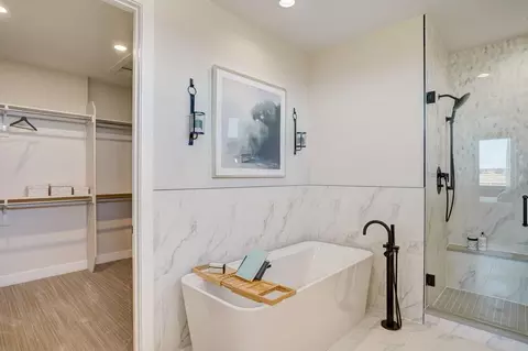 Bath - 1432 Alyssa Dr, Timnath, CO 80547 photo 8 of 10
