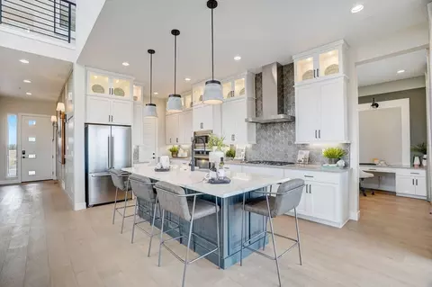 Kitchen - 1432 Alyssa Dr, Timnath, CO 80547 photo 9 of 10
