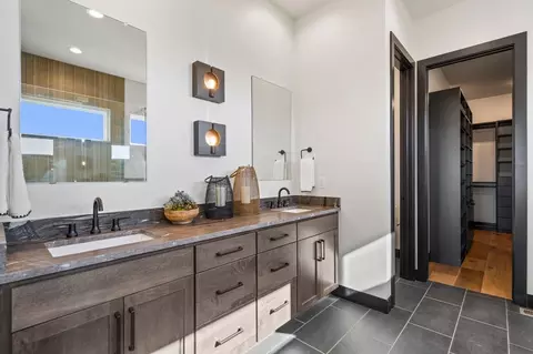Bath - 1432 Alyssa Dr, Timnath, CO 80547 photo 2 of 10