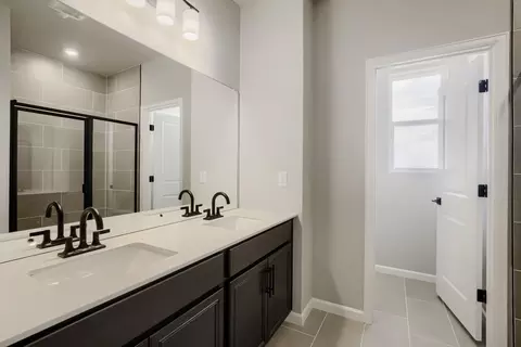 Bath - 671 Noola St, Windsor, CO 80550 photo 2 of 6