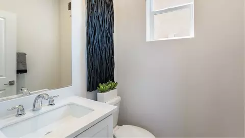 Bath - 2648 E Hyde Paseo, Ontario, CA 91762 photo 2 of 4