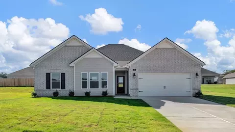 270 Arrowwood Trl, Oakland, TN 38060
