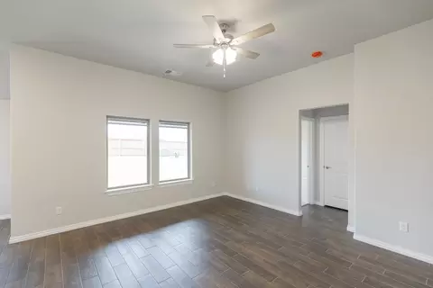 Living - 17252 Billy Rd, Washington, OK 73093 photo 7 of 9