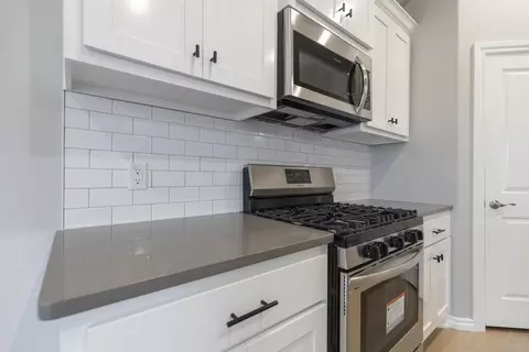 Kitchen - 17252 Billy Rd, Washington, OK 73093 photo 3 of 12
