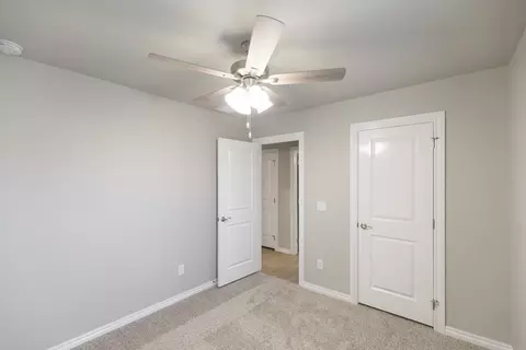 Bedroom - 17252 Billy Rd, Washington, OK 73093 photo 3 of 11