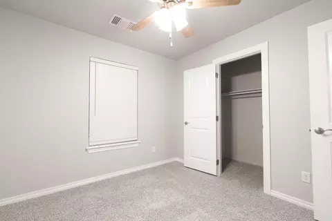 Bedroom - 17252 Billy Rd, Washington, OK 73093 photo 10 of 11