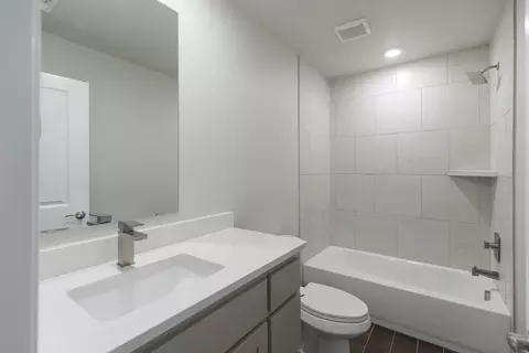Bath - 17252 Billy Rd, Washington, OK 73093 photo 8 of 15