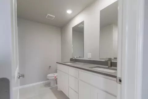 Bath - 17252 Billy Rd, Washington, OK 73093 photo 1 of 15
