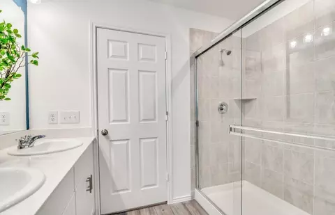 Bath - Corymbia Drive, Terrell, TX 75160 photo 2 of 3
