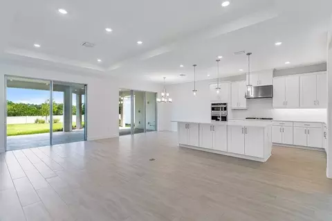 Living - 1009 Tassleflower Trl, Saint Cloud, FL 34771 photo 4 of 6