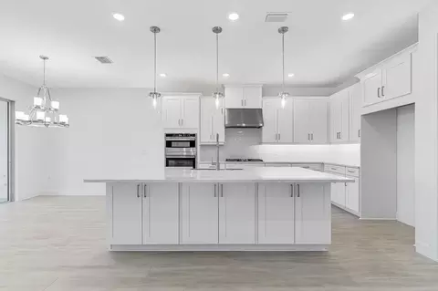 Kitchen - 1009 Tassleflower Trl, Saint Cloud, FL 34771 photo 1 of 7