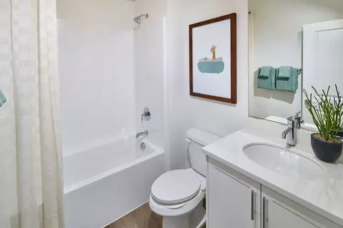 Bath - 12634 Hampton Ave, Eastvale, CA 92880 photo 1 of 3