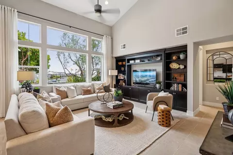 Living - 593 Inyo Ct, Marina, CA 93933 photo 1 of 4