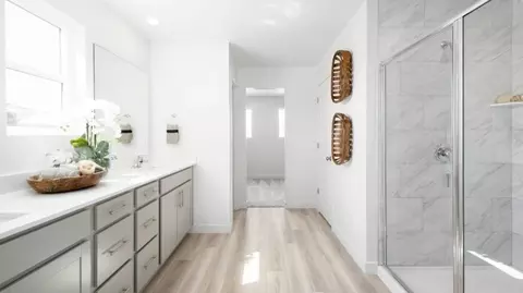 Bath - 1973 E Badger Ave, Eagle Mountain, UT 84005 photo 1 of 5