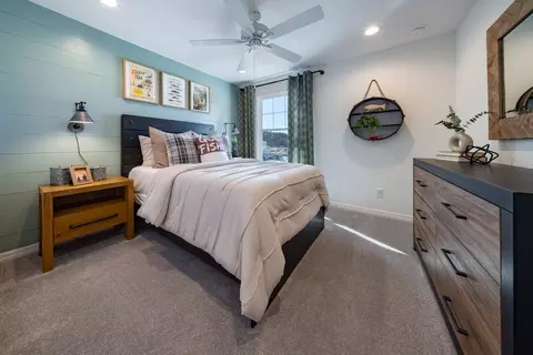Bedroom - 2011 Town Pasture Dr, Eustis, FL 32726 photo 3 of 4