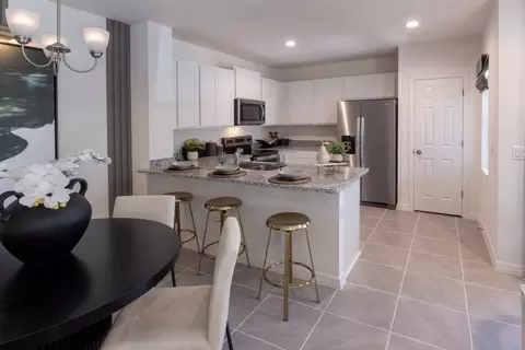 Kitchen - 2011 Town Pasture Dr, Eustis, FL 32726 photo 3 of 5