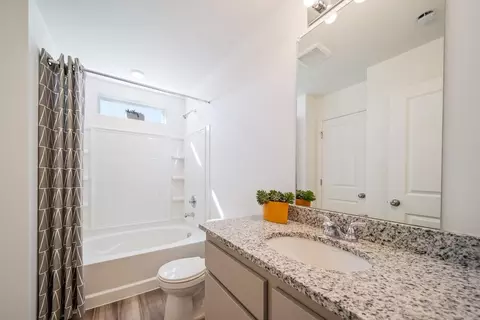 Bath - 21880 E 46th Pl, Aurora, CO 80019 photo 1 of 2
