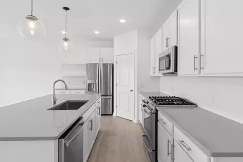 Kitchen - 7755 Hank Dr, Springfield, OH 43528 photo 2 of 2
