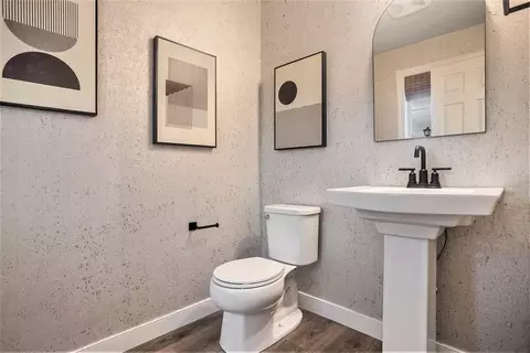 Bath - Ridgetop Circle, Kalamazoo, MI 49009 photo 2 of 4