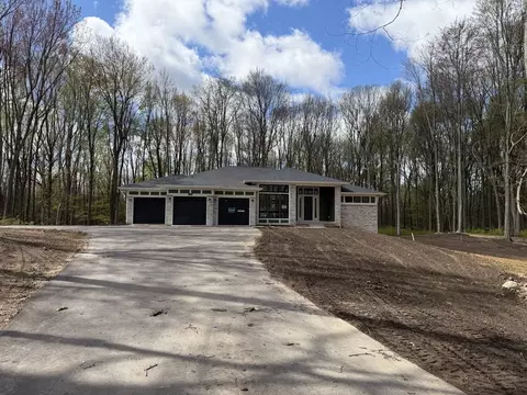 5482 Barley Dr, Rockford, MI 49341