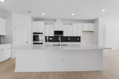 Kitchen - 5386 Redbud Rd, Lancaster, SC 29720 photo 2 of 8