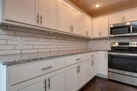 Kitchen - 822 S Ridgemont Dr, Nixa, MO 65714 photo 2 of 4