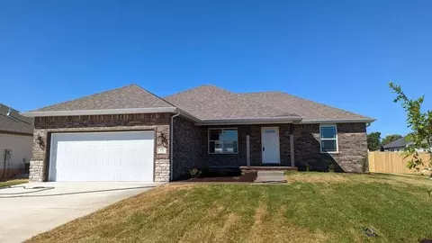 822 S Ridgemont Dr, Nixa, MO 65714